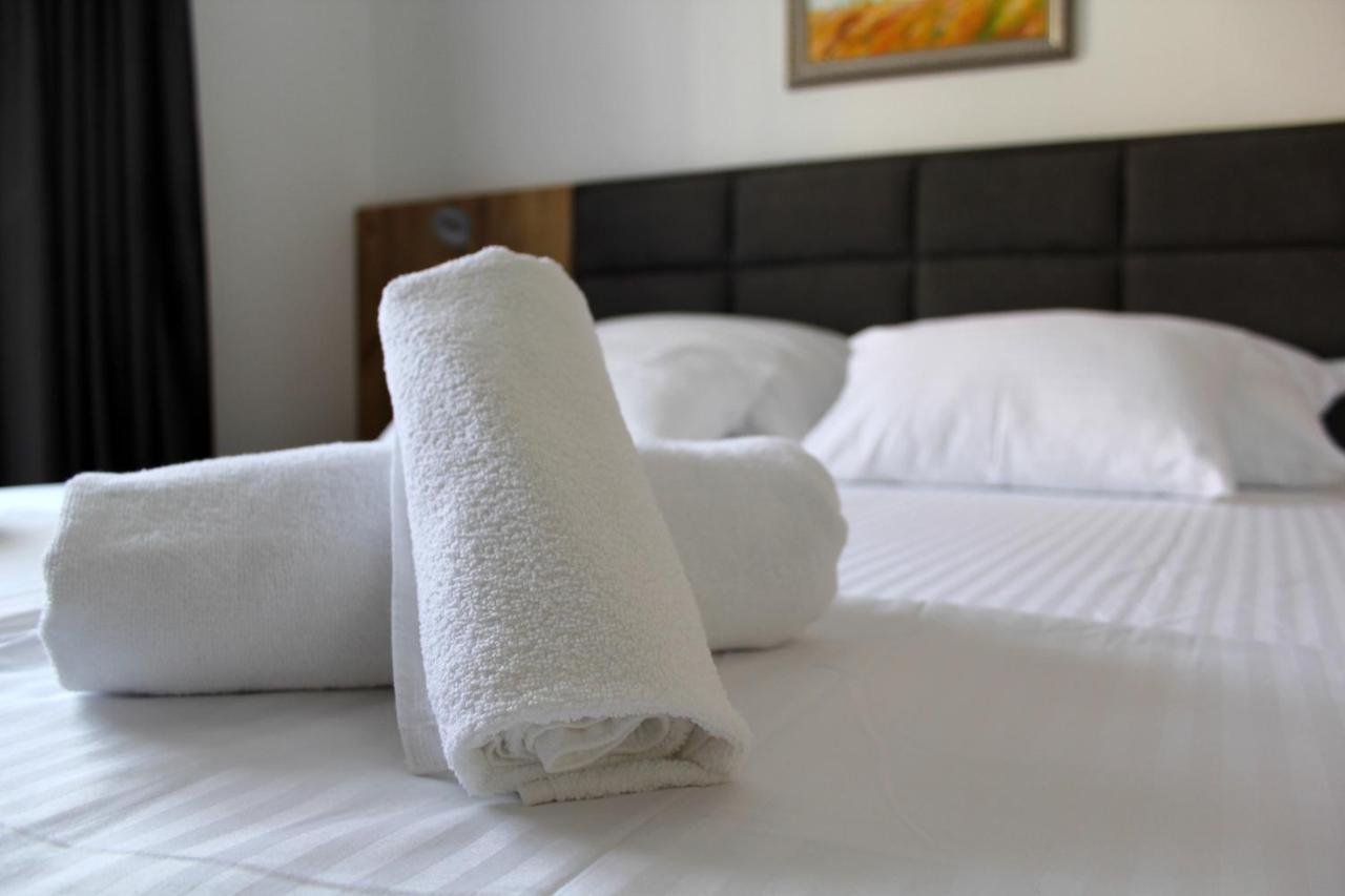 Royal Apartmani Banja Luka Buitenkant foto